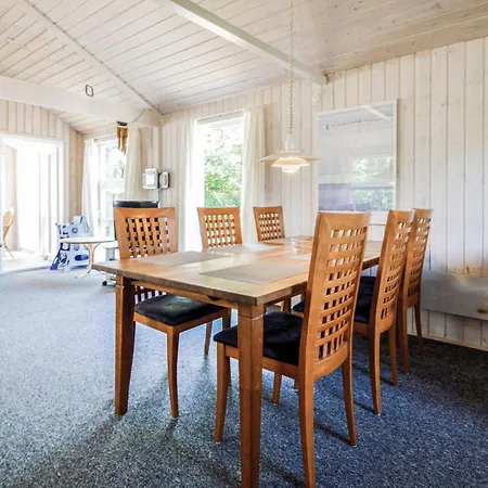 Prázdninový dům Pet Friendly In With Wifi Tarm